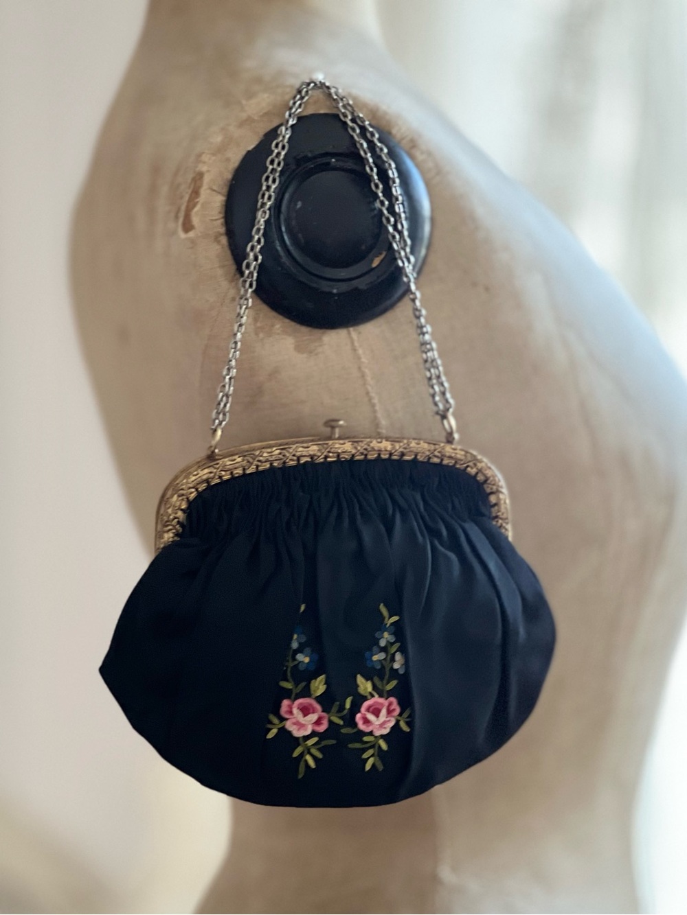 1940s Vintage French Tambour Embroidered Handbag Purse with Mini Mirror - Picture 4 of 11